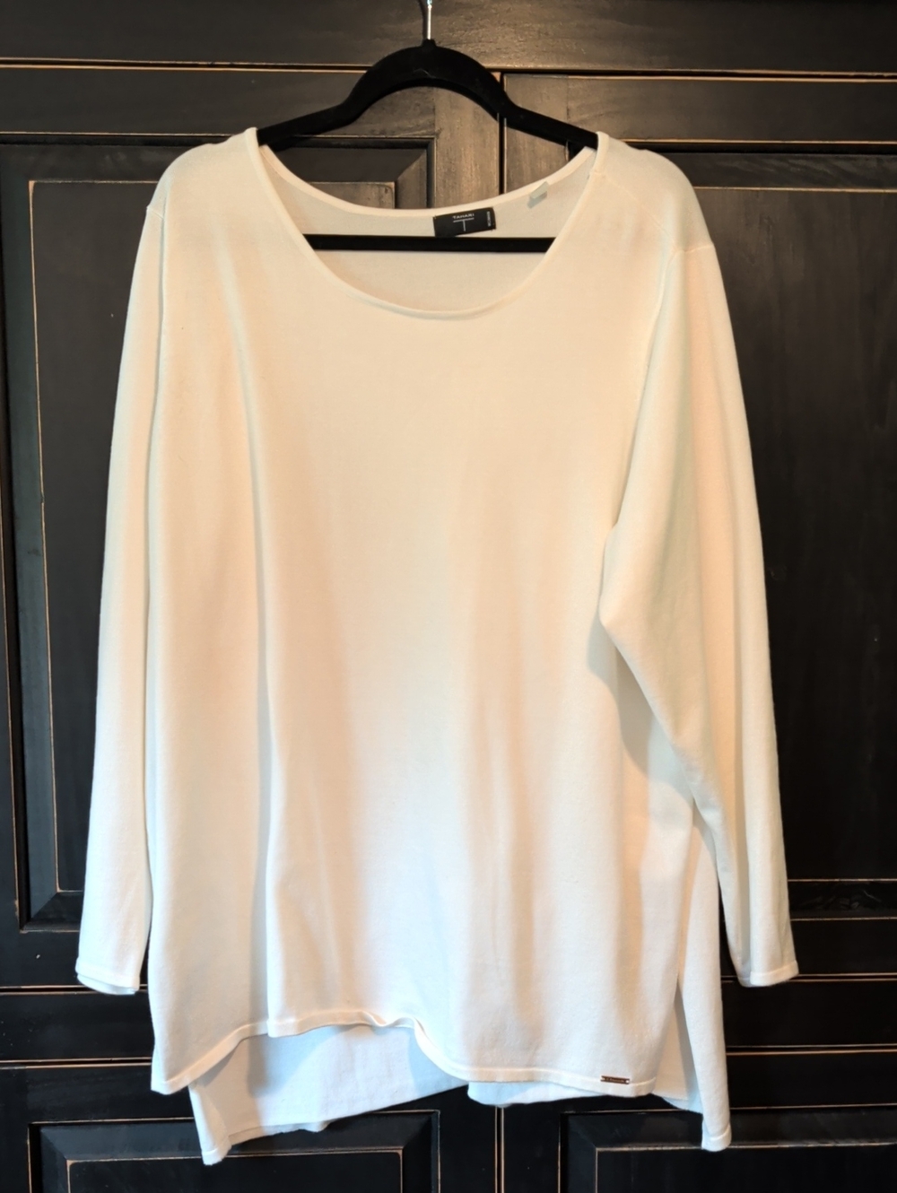 Tahari Off-White Long Sleeve Scoop Neck Sweater